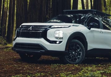Представлен Mitsubishi Outlander 2025 Trail Edition — для тех, кто иногда съезжает с асфальта