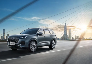 Стартовали продажи Chery Tiggo 8 Plus Classic Edition 2025: cдвоенный экран, 197 л.с. и электропривод двери багажника по цене 120 тыс. юаней (1,35 млн рублей)