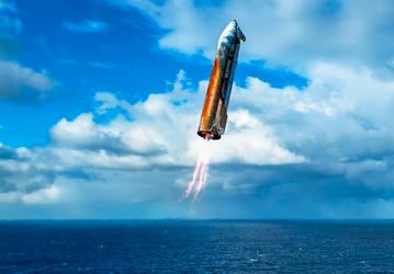 SpaceX шла к этому с начала 2025 года: компания показала захватывающие кадры приводнения Starship — погрешность составила всего 3 метра