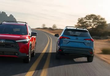 Снаружи — Toyota Crown, внутри — RAV4. Представлен Toyota Corolla Cross 2026