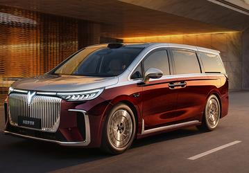 Toyota Alphard, в сторону. Представлен первый в мире люксовый минивэн с передовым автопилотом Huawei и подруливающими задними колесами — это Voyah Dreamer 2026