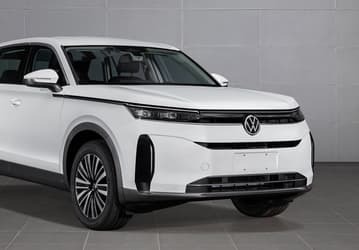 Рассекречен новый Volkswagen Tavendor. Огромный 5-метровый внедорожник вряд ли порадует мощностью своего базового мотора: удельная мощность — на уровне Lada Vesta
