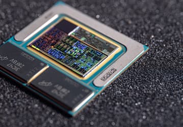 Когда Intel наконец-то доработает драйвера. её видеокарты могут стать очень хорошими. Консоль MSI Claw 8 AI+ после обновления стала намного производительнее