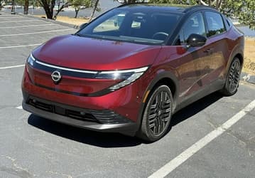 Полностью обновлённый Nissan Leaf выходит на рынок с улучшенными характеристиками и расширенными возможностями зарядки