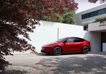 Планы Tesla по роботакси вызывают путаницу у регуляторов
