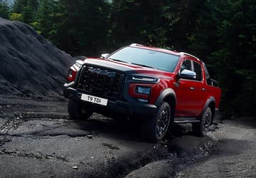 Дизельный пикап JAC T9 только-только вышел на российский рынок, но его уже продают со скидкой в 500 тыс. рублей