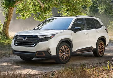 В Россию едут совершенно новые Subaru Forester 2025: 2,5-литровый мотор и полный привод за 7,4 млн рублей