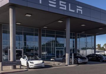 Все, кроме Cybertruck: автомобили Tesla получили расширенную 7-летнюю гарантию на дорогие детали в США и Канаде
