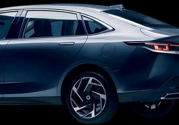 Продаваемый в России седан обновился: представлен новый Changan Eado за 87 900 юаней (1 млн рублей)