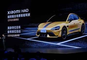 Xiaomi устраняет сбой системы помощи при вождении в 110 000 электрокаров SU7 по воздуху
