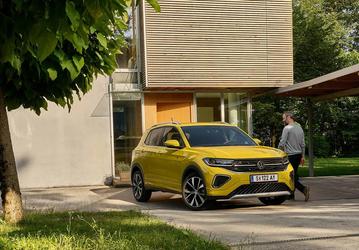 Новейшие Volkswagen T-Cross 2025 в России предлагают за 2,65 млн рублей