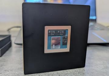 Новая SoC Snapdragon X2 Elite Extreme для Windows-ПК настолько мощная, что мобильные чипы AMD, Intel и даже Apple остаются далеко позади 