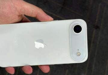 Всё проще: новейший смартфон Apple будет называться не iPhone 17 Air, а просто iPhone Air (фото гарантийного талона)
