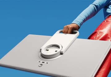 Samsung представила 120-герцевый телевизор Movingstyle TV, который работает от встроенного аккумулятора