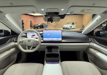 Одноклассник Toyota Camry и Honda Accord с запасом хода свыше 1400 км и расходом топлива всего 0,5 л/100 км. Представлен Buick Electra L7