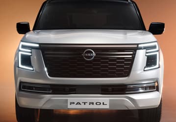 У российских дилеров появились новые Nissan Patrol 2025 года из США и ОАЭ. Машины завозят через Белоруссию