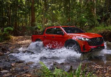 Mazda представила обновлённый внедорожник BT-50 с другим дизельным мотором