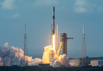 Ракеты Илона Маска смогут летать в космос почти в три раза чаще: FAA разрешило 120 запусков в год (сейчас только 50) с базы на мысе Канаверал