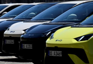 Китай покоряет Европу: BYD опережает Tesla второй месяц подряд, а SAIC попала в топ-10