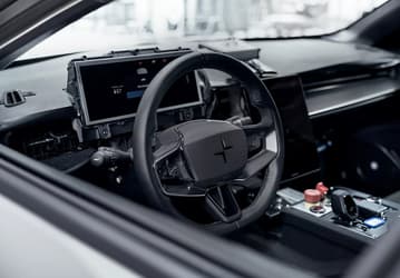 Конкурент Porsche Taycan мощностью 872 л.с.,  с разгоном до 100 км/ч за 3,2 с. Представлен Polestar 5 Performance Coupe