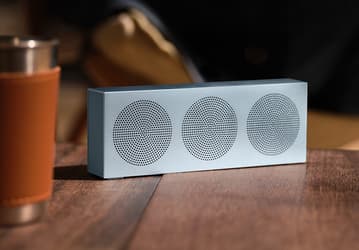 Представлена дешёвая колонка Xiaomi, на которую можно сохранить сотни песен, с защитой IP66