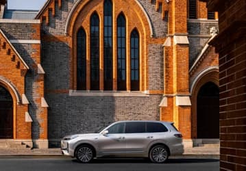 Аналог Li Auto L9 и Aito M9 с запасом хода 1500 км и расходом 4,8 л/100 км, за 27 000 долларов. Состоялась мировая премьера Geely Galaxy M9