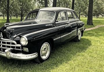 В Москве продают правительственный ЗИМ 1955 года в идеальном состоянии — в пять раз дешевле нового Aurus Senat