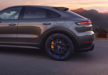 Porsche меняет стратегию: электромобили откладывают в долгий ящик, будущие Porsche Cayenne и Panamera будут с бензиновыми моторами