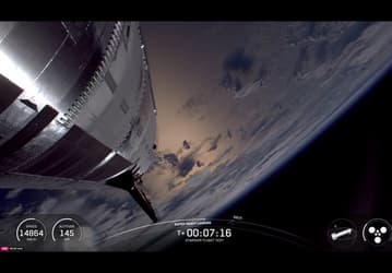 SpaceX запросила изменение траектории запусков Starship с пролётом над Флоридой, что может вызвать задержки до 200 авиарейсов в час и риск падения обломков на жилые районы
