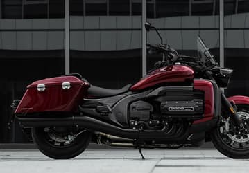 Harley-Davidson, в сторону: Great Wall Souo Cruiser с горизонтально-оппозитным 8-цилиндровым мотором и 8-ступенчатой АКПП показали со всех сторон