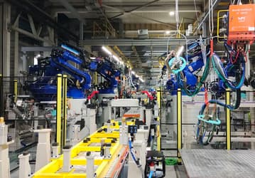 К концу 2025 года в Калининграде начнут собирать четыре модели автомобилей по полному циклу, а в 2026 году «Автотор» запустит сварку кузовов восьми новых моделей авто