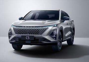 Популярный китайский кроссовер подорожал в России: Omoda C5 прибавил 100 тыс. рублей во всех комплектациях