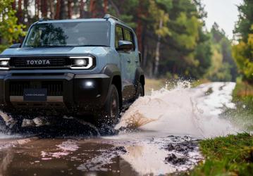 Наконец-то Land Cruiser, доступный каждому? Представлен совершенно новый Toyota Land Cruiser FJ: 2,7-литровый мотор, 6-ступенчатый «автомат», полный привод и два «лица»