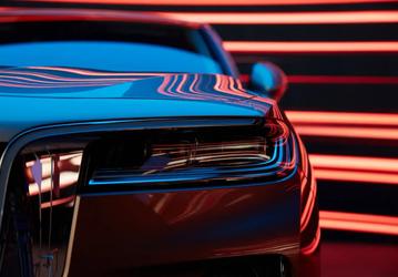 3-литровый V6 на 326 л.с, полный привод, 8-ступенчатый «автомат», пневпоподвеска до 248 мм. В России представлена новая версия Hongqi  H9