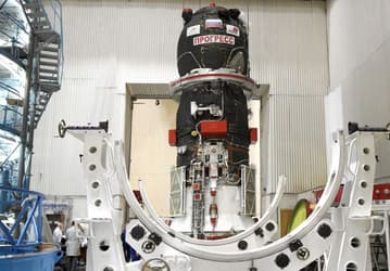 Скоро отправление на МКС: новый космический грузовик «Прогресс МС-33» в пути на Байконур