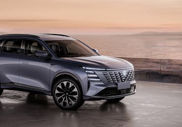 Перед тем, как появиться в России, новый Changan CS75 Plus вышел на рынок Казахстана: 235 л.с., 8-ступенчатый «автомат», полный привод — 2,36 млн рублей