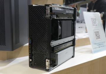 Мини-ПК с RJ45 25GbE, четырьмя слотами для SSD и местом для дискретной видеокарты. Представлен Minisforum MS-02 Ultra
