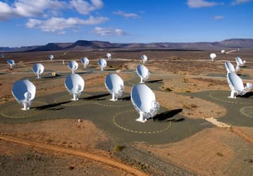 Радиотелескоп MeerKAT обнаружил скрытые кольца в нашей галактике