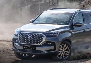 Дизельного внедорожника KGM Rexton в России не будет — во всем виноват утильсбор. Зато появится бензиновый KGM Actyon с японским «автоматом»