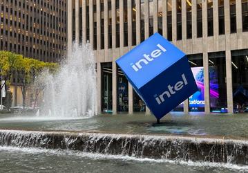 Теперь можно прийти в магазин Intel, чтобы купить что-то с процессорами Intel. Компания открыла временные фирменные магазины в разных городах