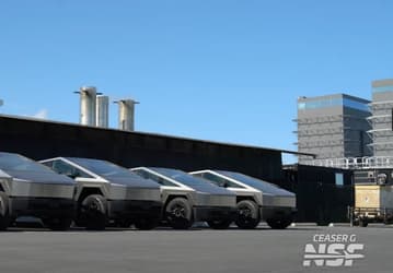 Tesla отзывает более 63 000 Cybertruck из-за слишком ярких фар