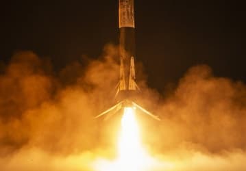 Компания Илона Маска всё дальше отрывается от конкурентов в ракетной гонке: выполнено рекордное число успешных запусков и посадок Falcon 9
