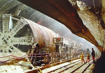 В Китае спасли застрявший тоннелепроходческий комплекс стоимостью $50 млн, добившись ювелирной точности