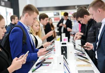 Россияне всё активнее приобретают смартфоны с доплатой, сдавая даже флагманы: трейд-ин в «М.Видео» взлетел почти в 4 раза за год