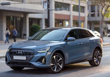 Самый дешёвый Audi E-tron. Маленький кроссовер с премиальными амбициями Q2 E-tron 2026 получит новую платформу