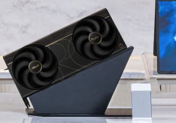 Это почти как эталонная RTX 5090 FE, только от Asus. Компания готовит модель RTX 5090 ProArt 