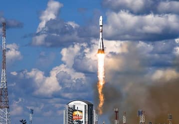 Россия за год увеличила космическую группировку на 12 спутников. Теперь их 300