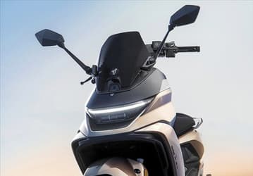 Представлен дешёвый флагманский электромотоцикл Ninebot M5 200 с максимальной скоростью 110 км/ч