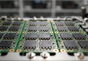 Память MLC NAND постепенно  уходит с рынка. В этом году производство снизится почти вдвое