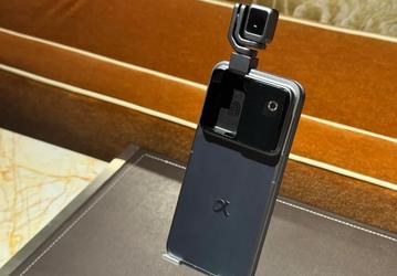 Первый в мире смартфон с камерой на подвесе. Honor привезла Robot Phone на CES 2026, но не дала им попользоваться 